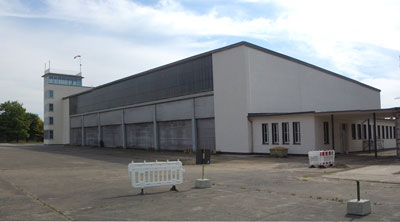 hangar1